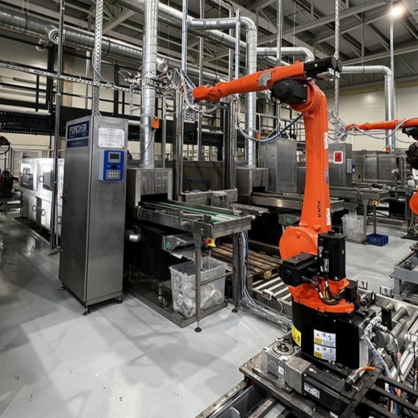 Toto píše tlač: Logicon Invest Magyarország Kft. v spolupráci s FOREX-SK, s.r.o. vyvinuli automatickú priemyselnú umývačku s robotickou technológiou